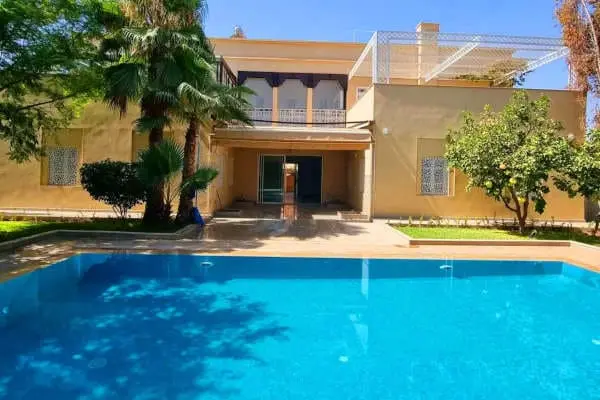 Sale of a contemporary villa In Targa Marrakech 550 m